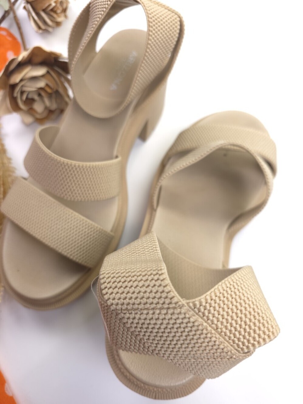 Arizona Neutral Beige Women's Strappy Comfort Sandals Sz 8 - Picture 8 of 11